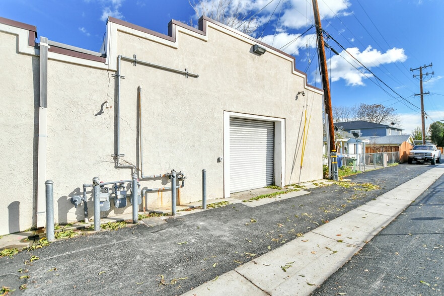 More Photos Of 561 1st St, Brentwood Storefront Retail Office For Sale