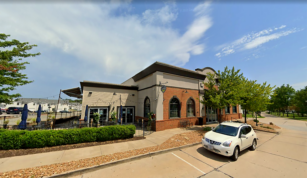More Photos Of 7434 Village Center Dr, O'Fallon Restaurant For Sale
