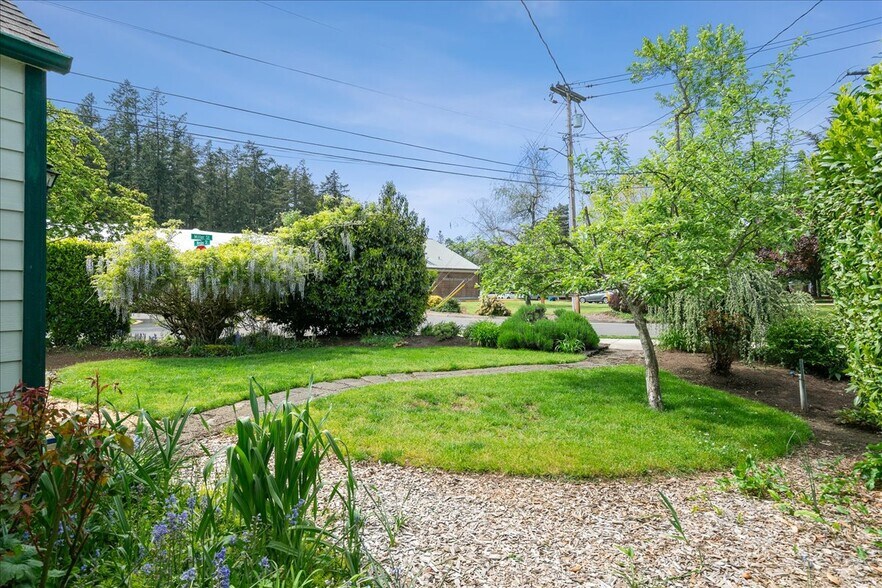 More Photos Of 119 Wesley (605 Miller) St, Silverton Apartments For Sale