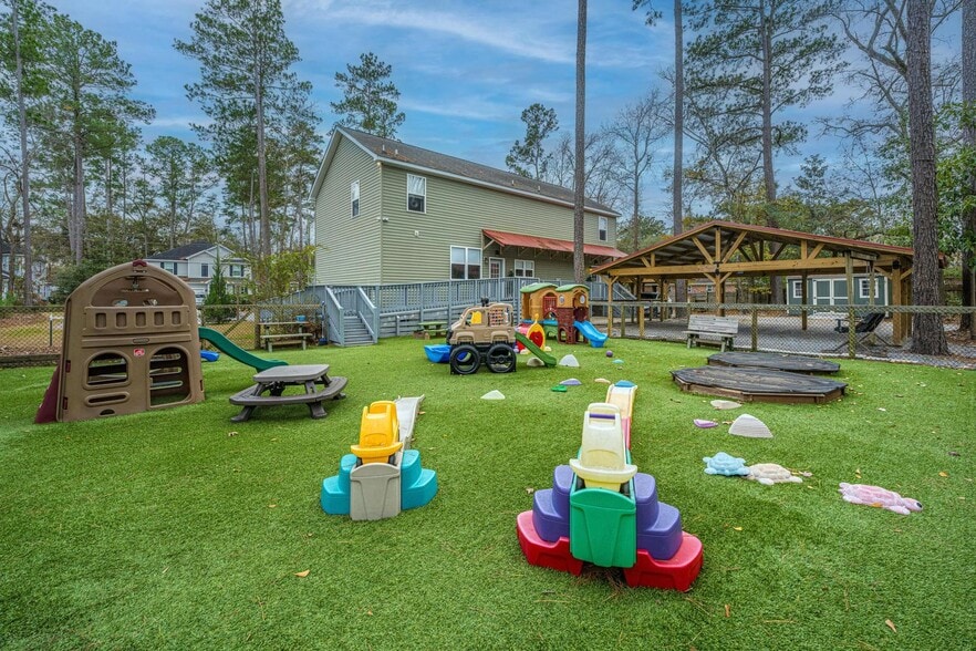 More Photos Of 141 Limehouse Dr, Summerville Daycare Center For Sale