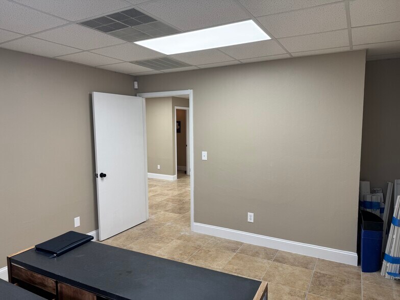 More Photos Of 1705 Colonial Blvd, Fort Myers Medical For Lease