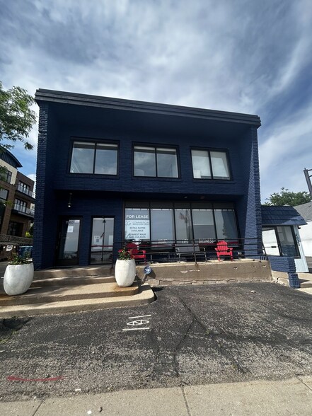 Primary Photo Of 4030-4032 Shoreline Dr, Spring Park Storefront Retail Office For Lease