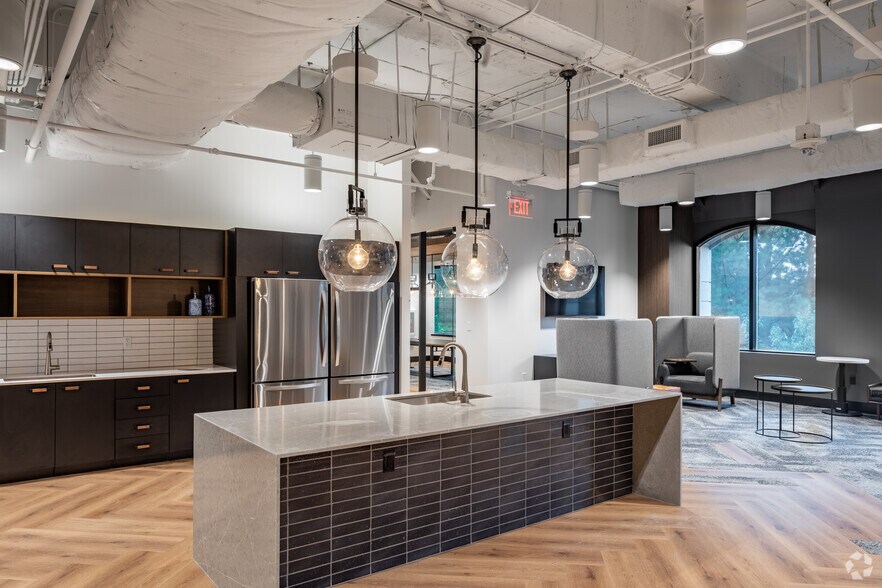 More Photos Of 1277 Lenox Park Blvd, Atlanta Office For Lease
