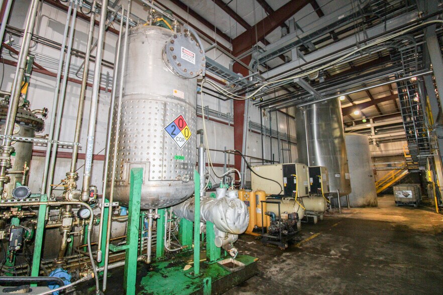 More Photos Of 5640 44th Ave S, Clinton Industrial For Sale