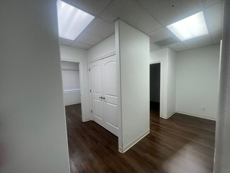 More Photos Of 5230 Willow Creek Dr, Springdale Medical For Lease