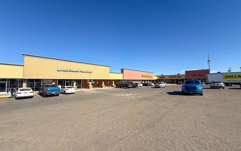 More Photos Of 1200 W 21st St, Clovis Storefront For Lease