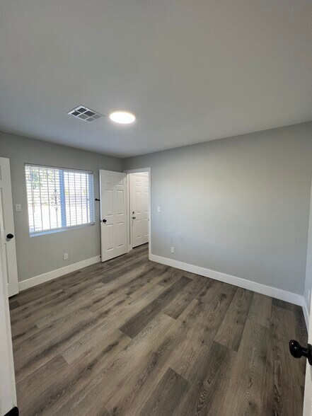 More Photos Of 3662 Park St, Las Vegas Industrial For Sale