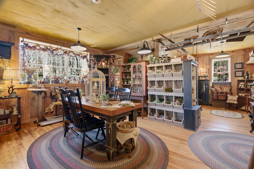 More Photos Of 953 Victory Hwy, Burrillville Bar For Sale