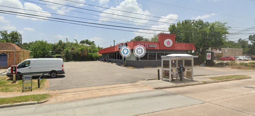 Primary Photo Of 10049 Long Point Rd, Houston Restaurant For Sale