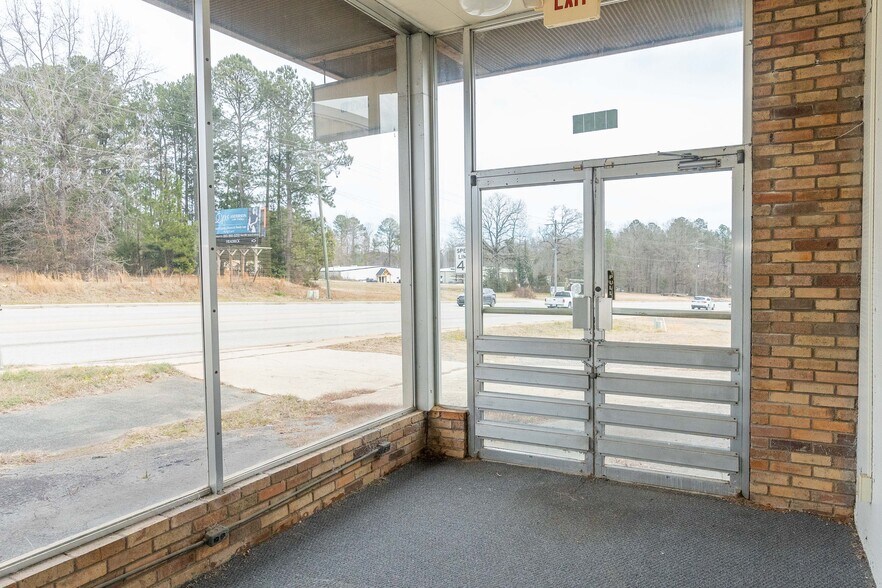 More Photos Of 1365 W Main St, Rock Hill Service For Sale