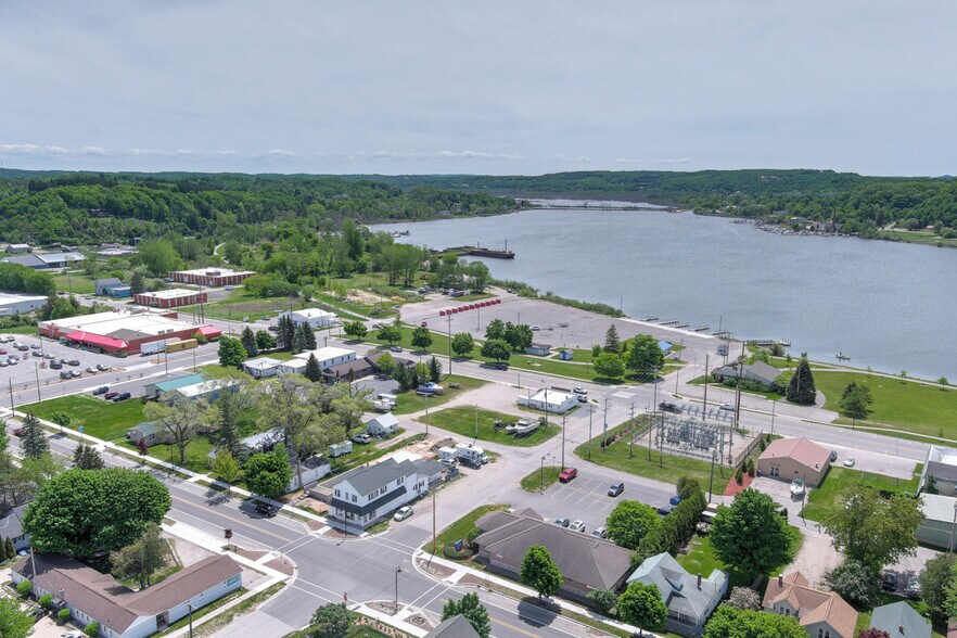 More Photos Of 903-905 Main St, Frankfort Land For Sale