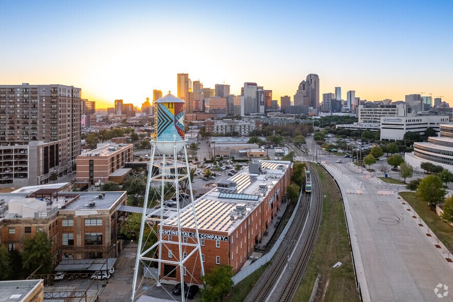 More Photos Of 3309 Elm St, Dallas Medical For Lease