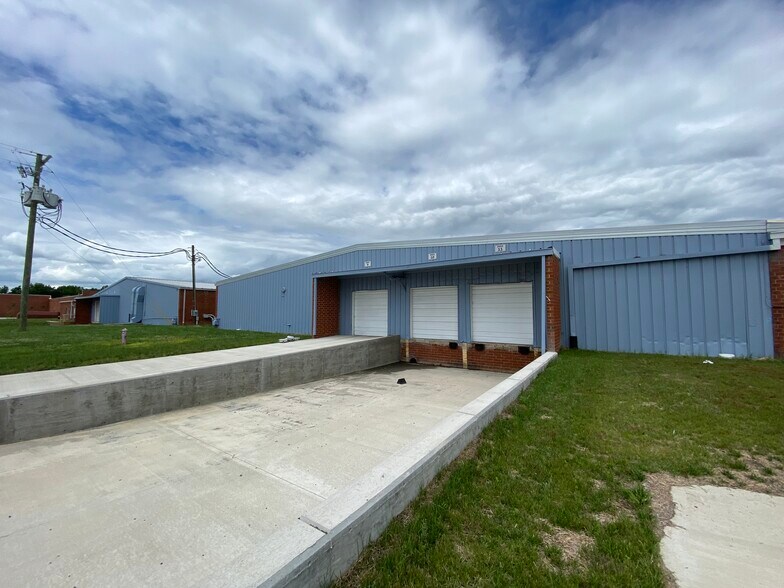 More Photos Of 599 Raleigh Rd, Henderson Warehouse For Lease