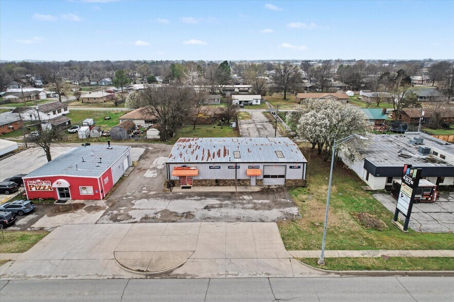 More Photos Of 603 W Rogers Blvd, Skiatook Freestanding For Sale