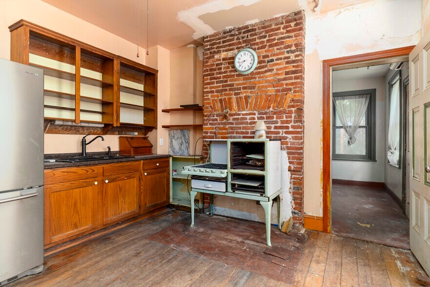 More Photos Of 1717-19 Mt Vernon st, Philadelphia Apartments For Sale
