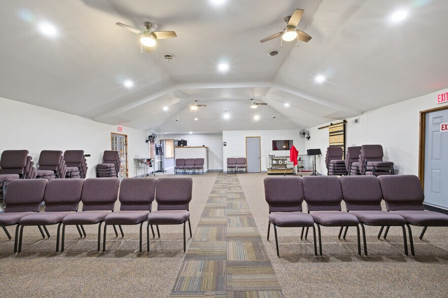 More Photos Of 1196 SW Washburn Ave, Topeka Specialty For Sale