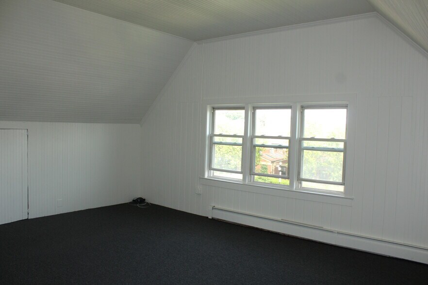 More Photos Of 137 Livingston Ave, New Brunswick Office Residential For Sale