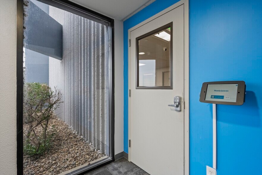 More Photos Of 4735-4795 Leyden St, Denver Warehouse For Lease