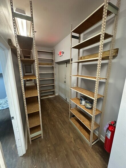 More Photos Of 4143 118th Ave N, Clearwater Warehouse For Lease