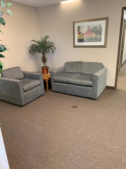 More Photos Of 888 Thousand Oaks Blvd, Thousand Oaks Office For Lease