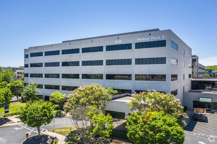 Primary Photo Of 6029 Walnut Grove Rd, Memphis Medical For Lease