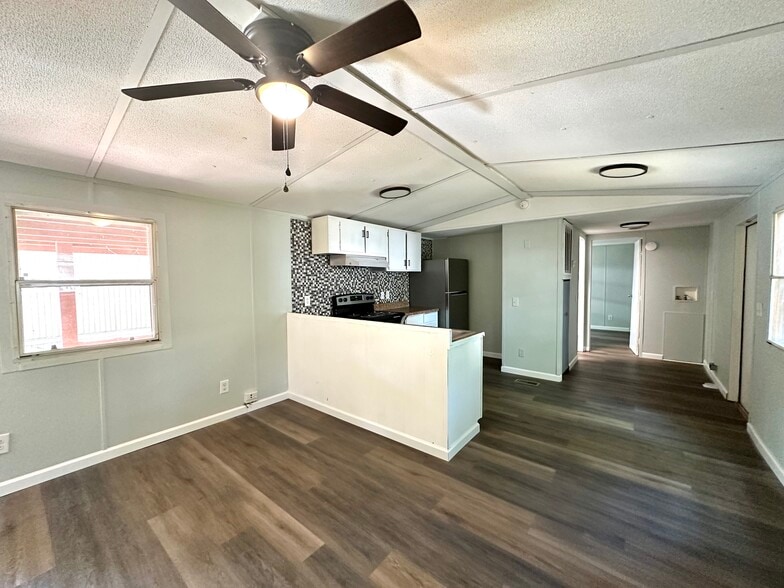 More Photos Of 9314 Beeler Ct, Bon Aqua Manufactured Housing Mobile Home Park For Sale