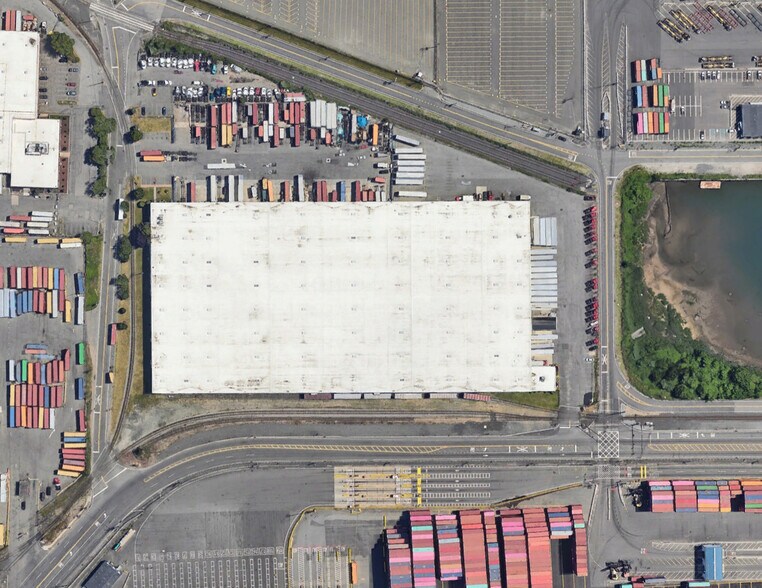 More Photos Of 2 Colony Rd, Jersey City Warehouse For Lease