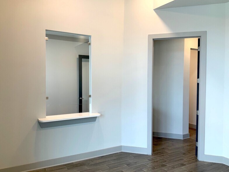 More Photos Of 525 Shiloh Rd, Plano Medical For Sale