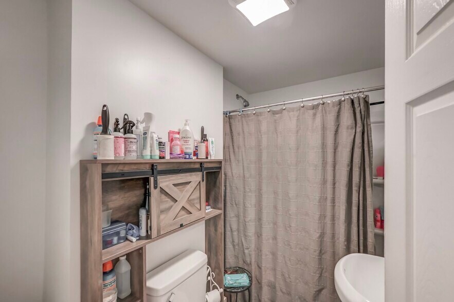 More Photos Of 317 S 10th Ave, Scranton Warehouse For Sale