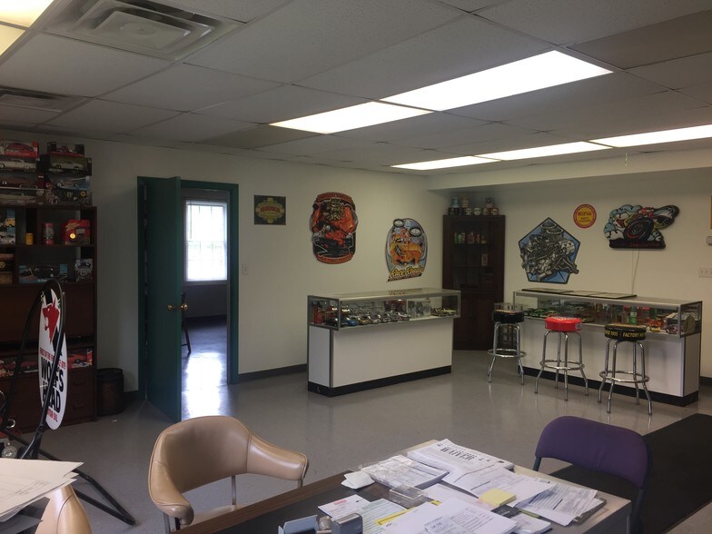 More Photos Of 1426 W River Rd, Waterloo Township Apartments For Lease