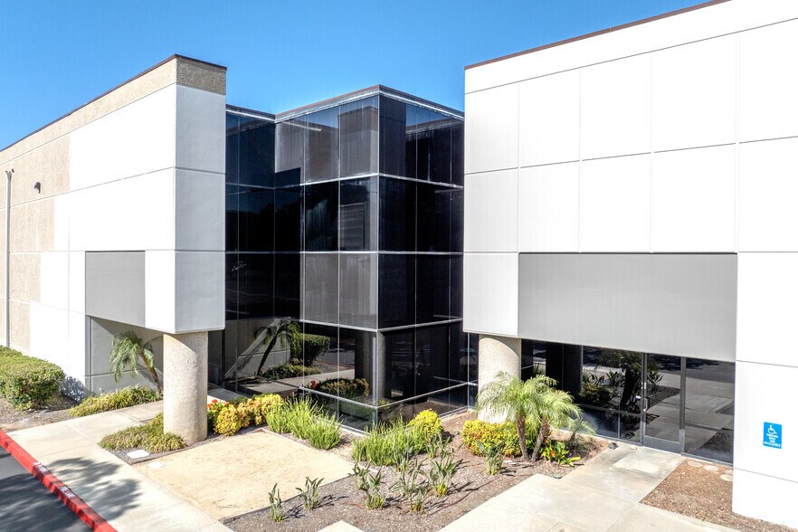 More Photos Of 12251 Iavelli Way, Poway Manufacturing For Sale