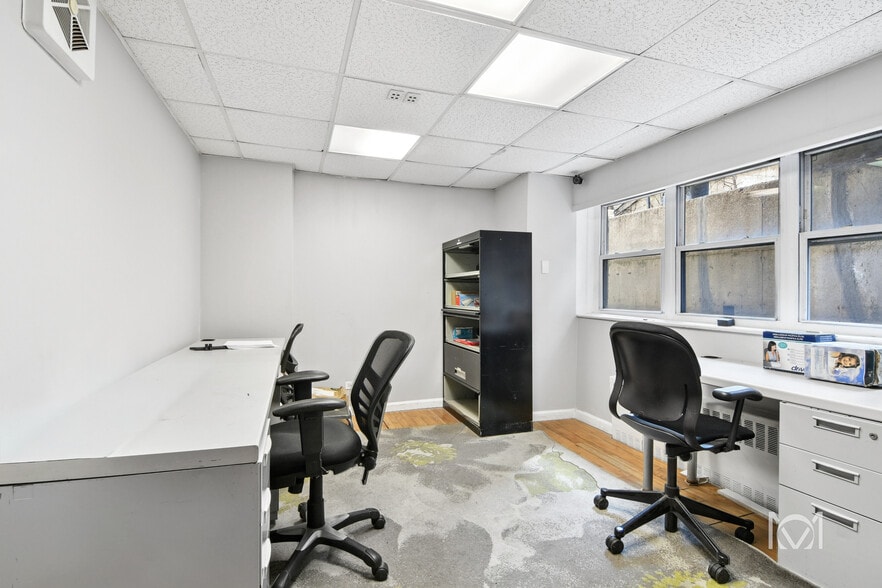 More Photos Of 120 E 36th St, New York Medical For Sale