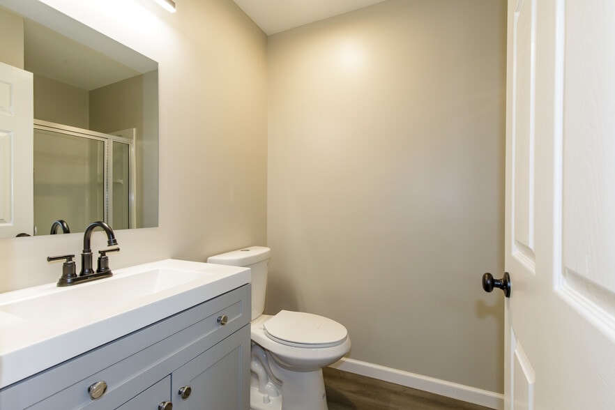 More Photos Of 133 Aberdeen Rd, Matawan Apartments For Sale