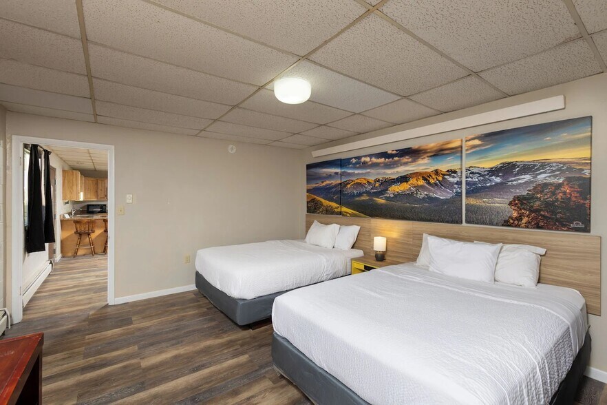 More Photos Of 109 16th St, Wheatland Hotel For Sale