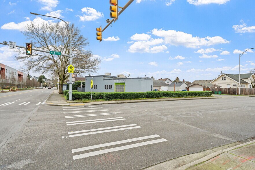 More Photos Of 351 Park Ave N, Renton General Retail For Sale