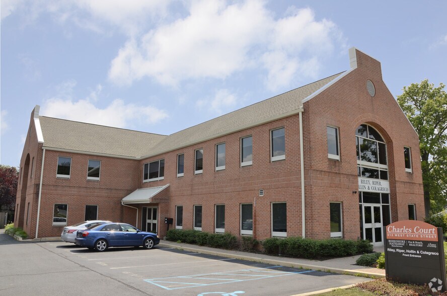 Primary Photo Of 312 W State St, Kennett Square Office For Lease
