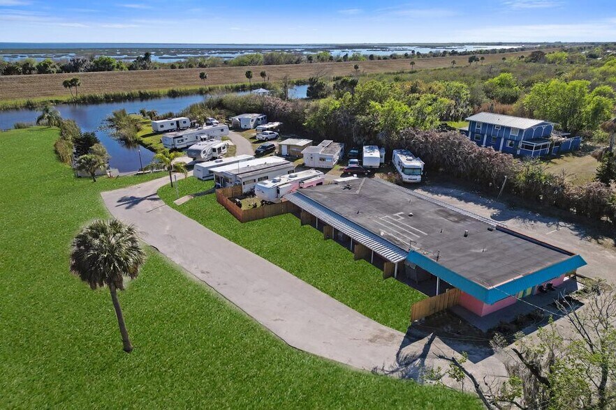 More Photos Of 1422 US 441 SE, Okeechobee Hotel For Sale