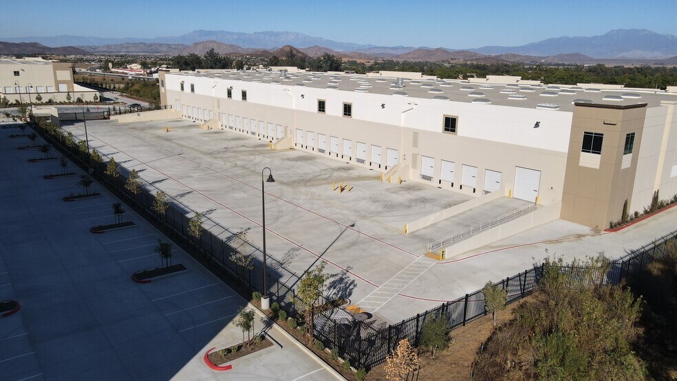 More Photos Of 33580 Zeiders Rd, Menifee Distribution For Sale