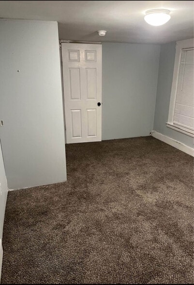 More Photos Of 466 Washington St, Coventry Apartments For Sale