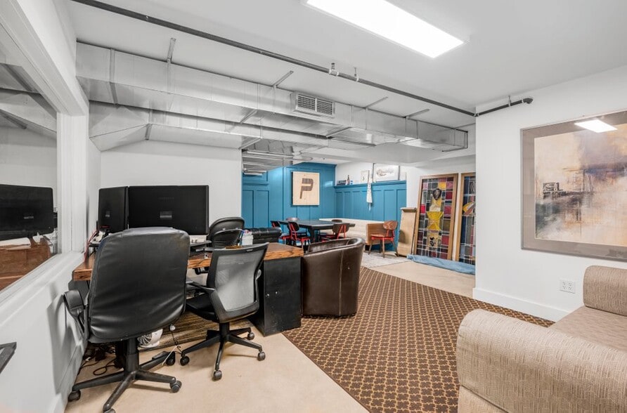 More Photos Of 810 N Lilac Dr, Golden Valley Loft Creative Space For Sale