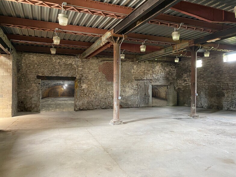 More Photos Of 34 Spring, Williamsville Freestanding For Sale