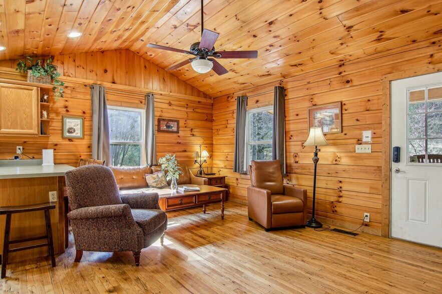 More Photos Of 33 Shepherds Creek rd, Bryson City Specialty For Sale