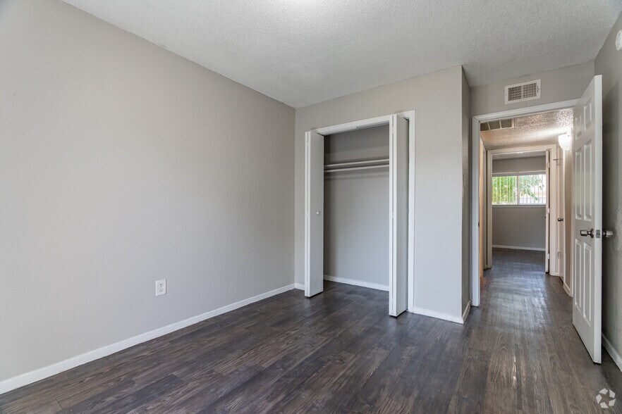 More Photos Of 3896 Chippewa Rd, Memphis Apartments For Sale