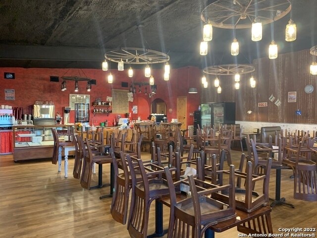 More Photos Of 2209 E Main St, Uvalde Storefront For Sale