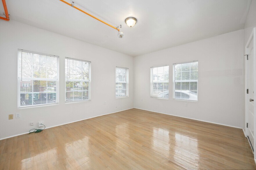 More Photos Of 2602 Isabella St, Houston Apartments For Sale