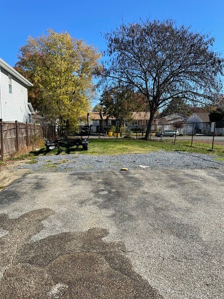 More Photos Of 192 Mayo Rd, Edgewater Light Manufacturing For Sale