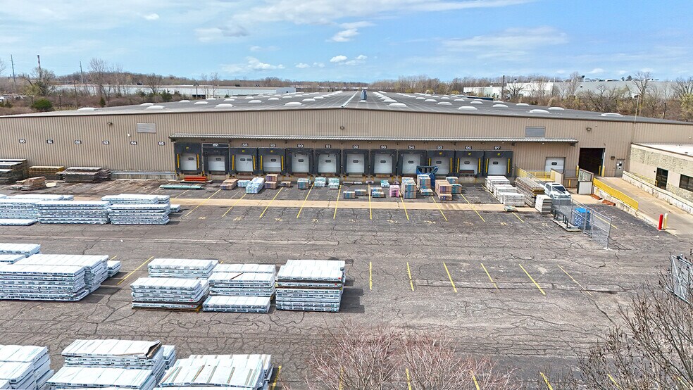 More Photos Of 2510 Snow Rd, Lansing Distribution For Sale