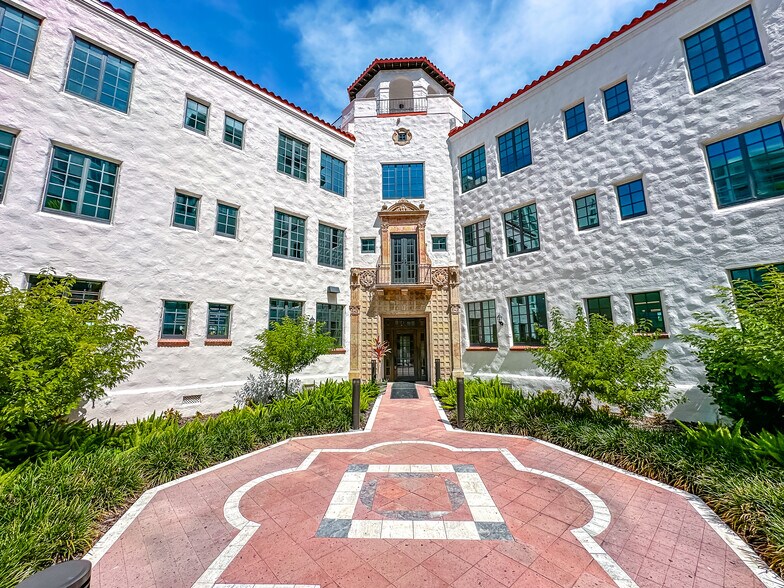 More Photos Of 601 Quay Commons, Sarasota Office For Sale