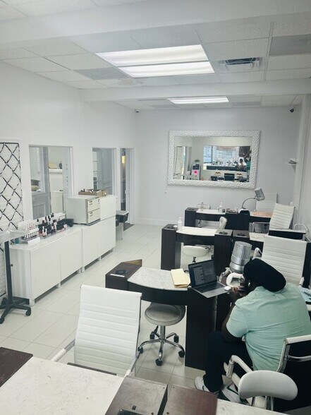 More Photos Of 1501-1507 E Las Olas Blvd, Fort Lauderdale Unknown For Lease