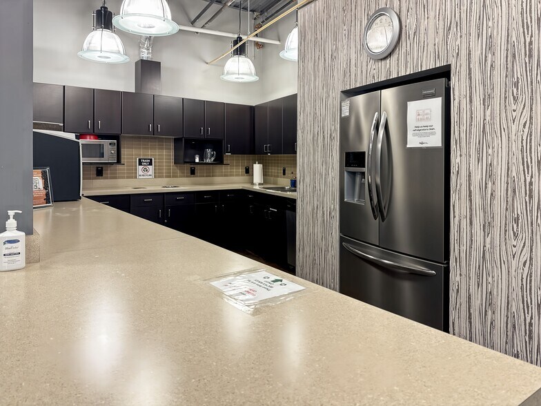 More Photos Of 15300 Croydon Dr, Surrey Coworking Space